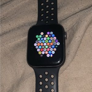 Apple watch series 4